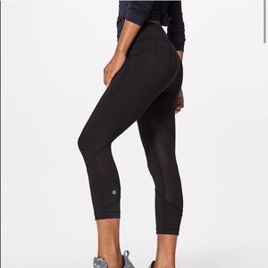 Cropped lululemon leggings size 4